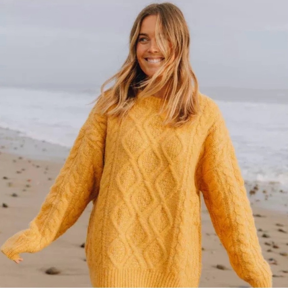 Daily Drills Oversized Knit Sweater Wool Cable Knit Crewneck Heavy Thick Yellow